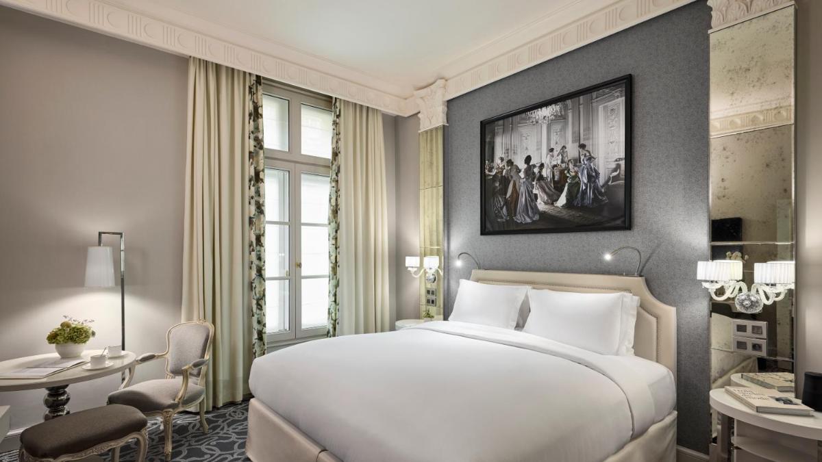 Un ou plusieurs lits dans un hébergement de l'établissement Sofitel Paris Le Faubourg