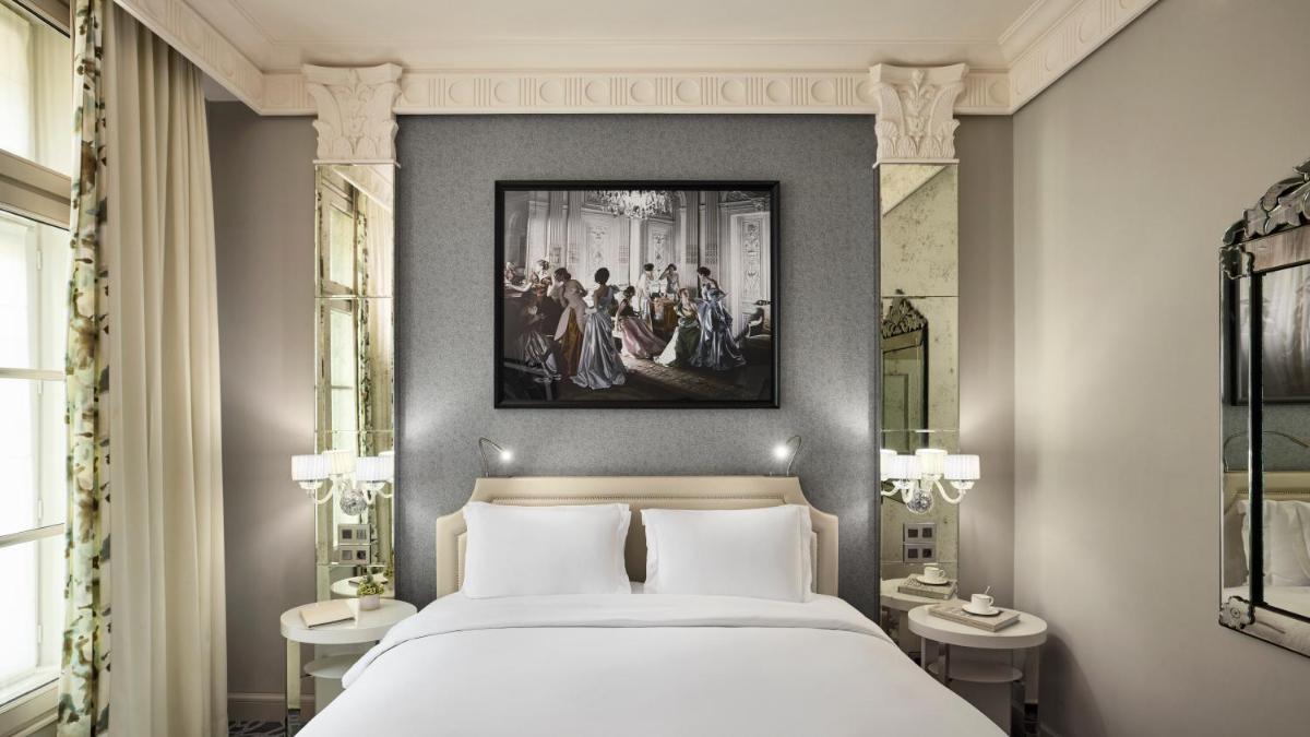 Un ou plusieurs lits dans un hébergement de l'établissement Sofitel Paris Le Faubourg