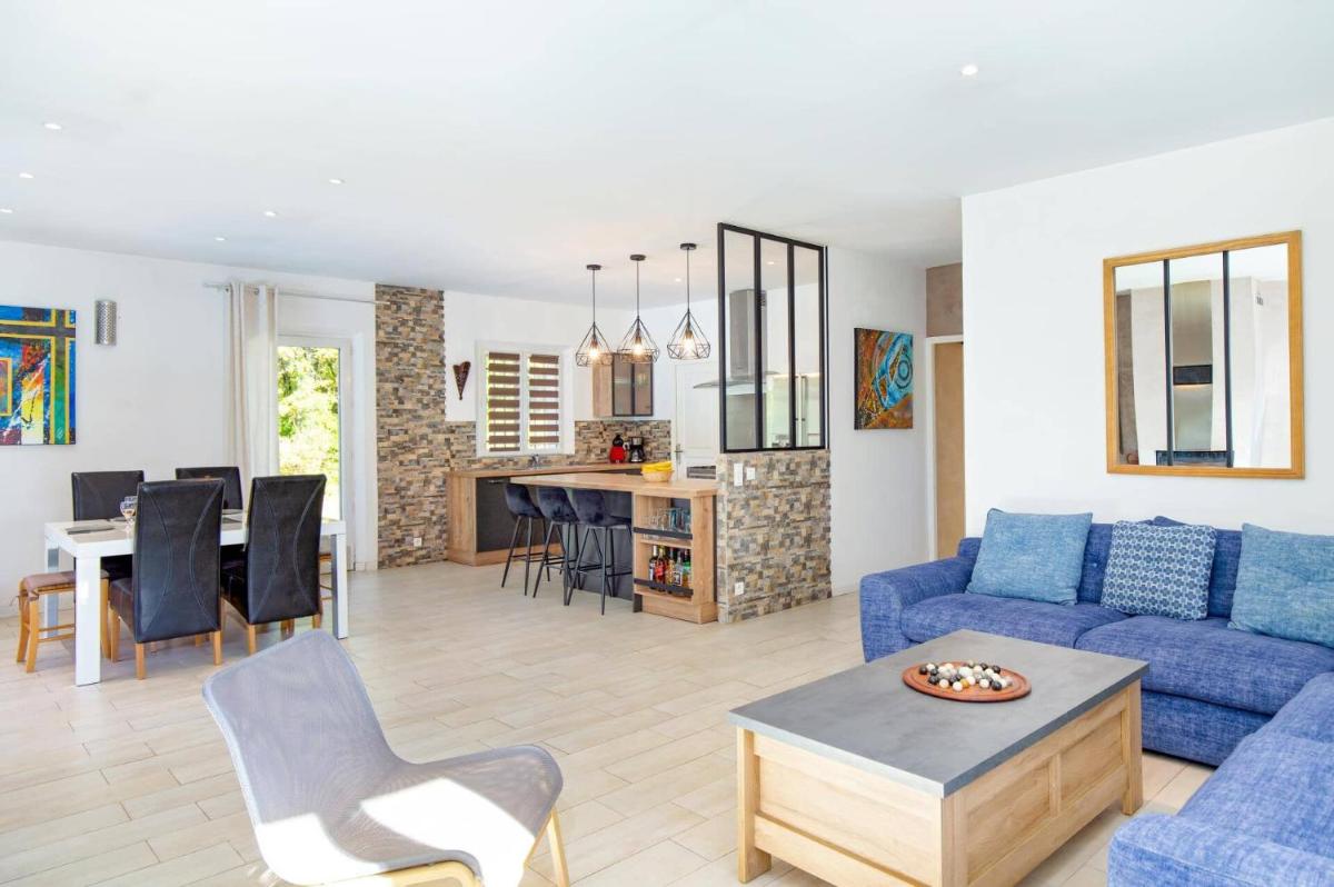 Villa Romarin by Villa Plus - Housity