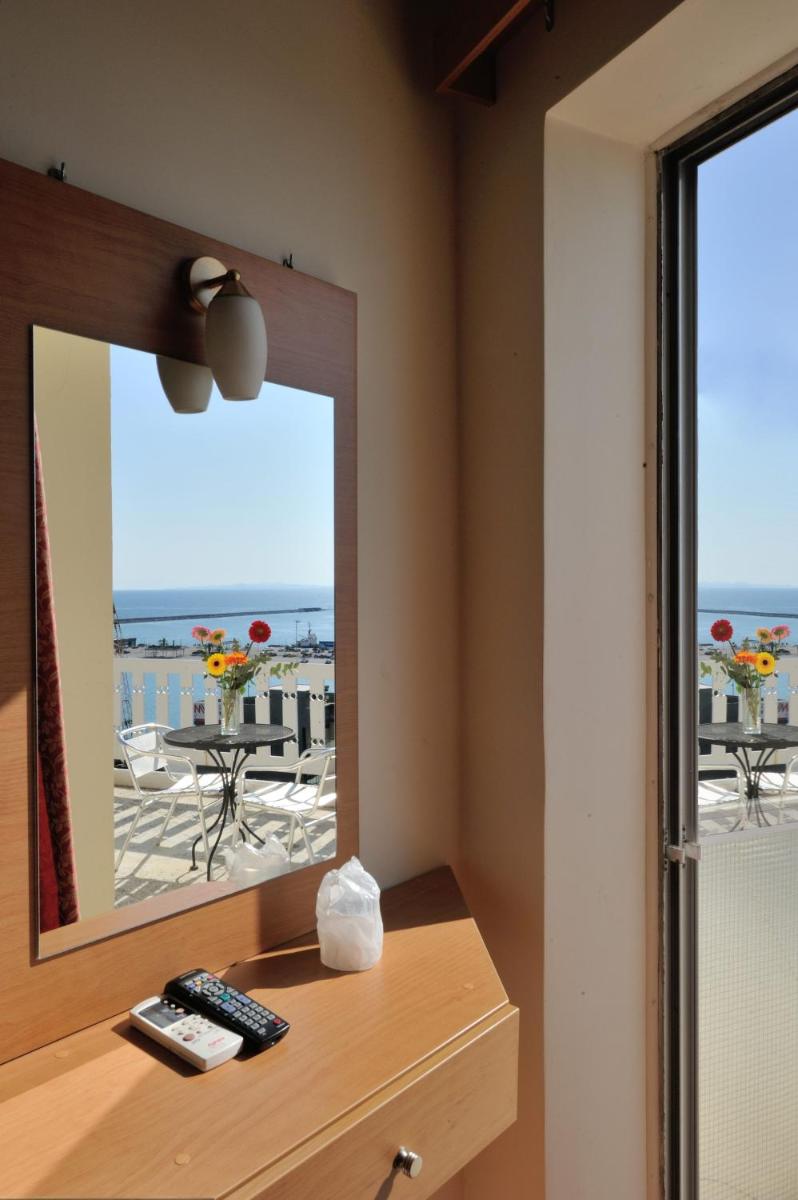 Suitetrails - Adonis City Hotel