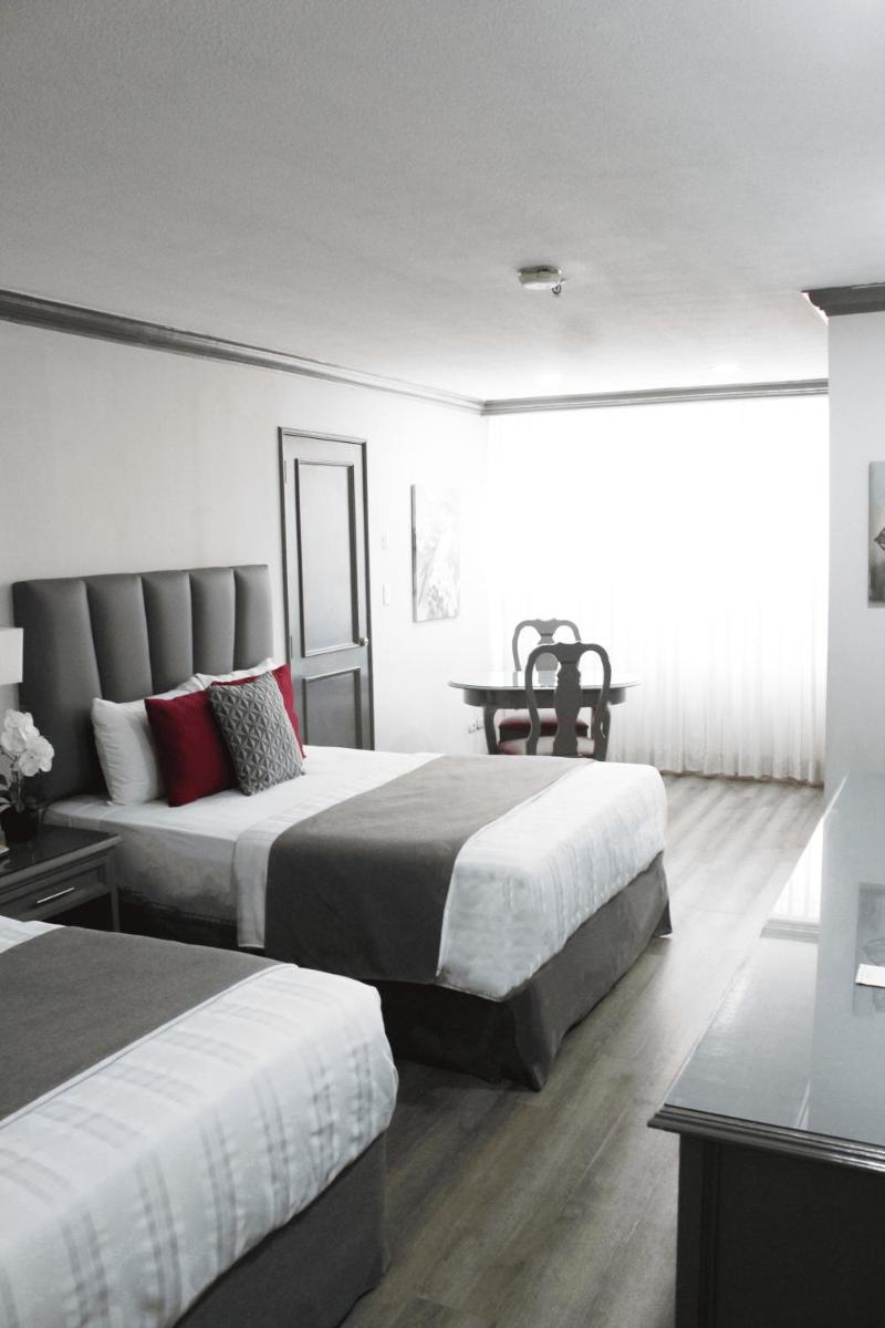 Hotel Santander Plaza - Housity