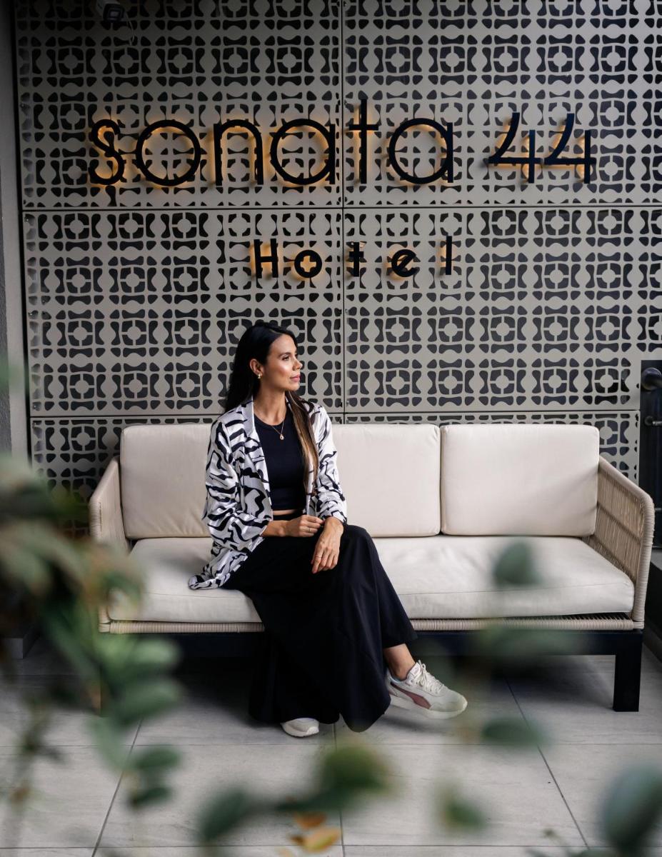 Sonata 44 Hotel Laureles - Hizvo