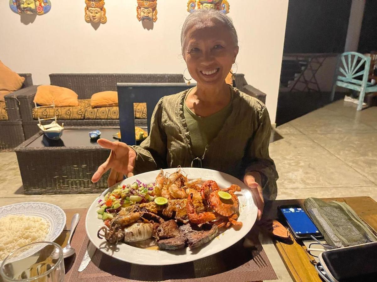 Sea Crest Beach Villa - Housity