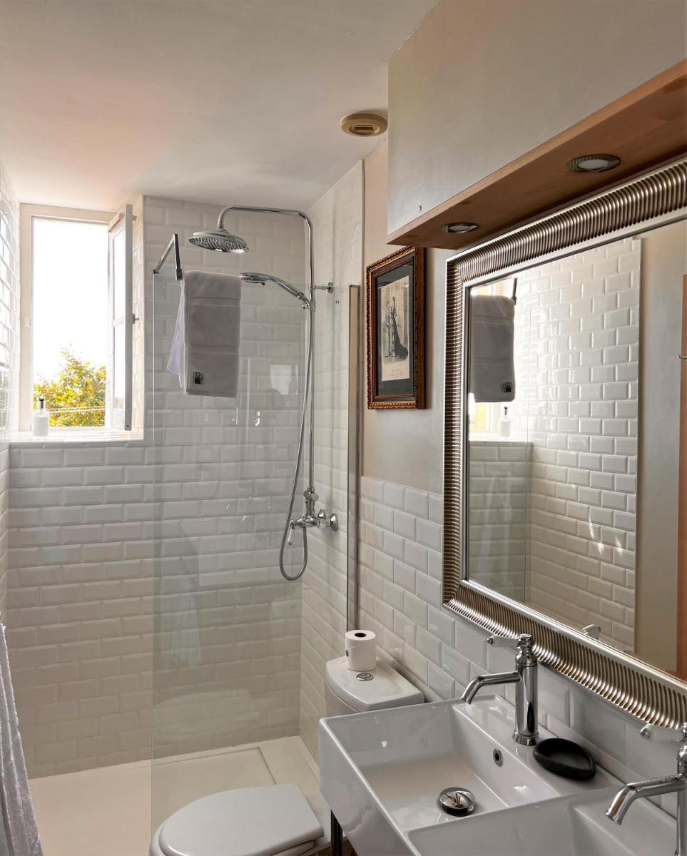 Salle de bains dans l'établissement Château Hôtel Edward 1er