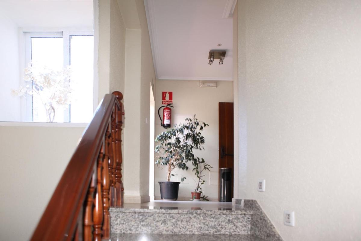 Hotel Santa Cruz - Housity