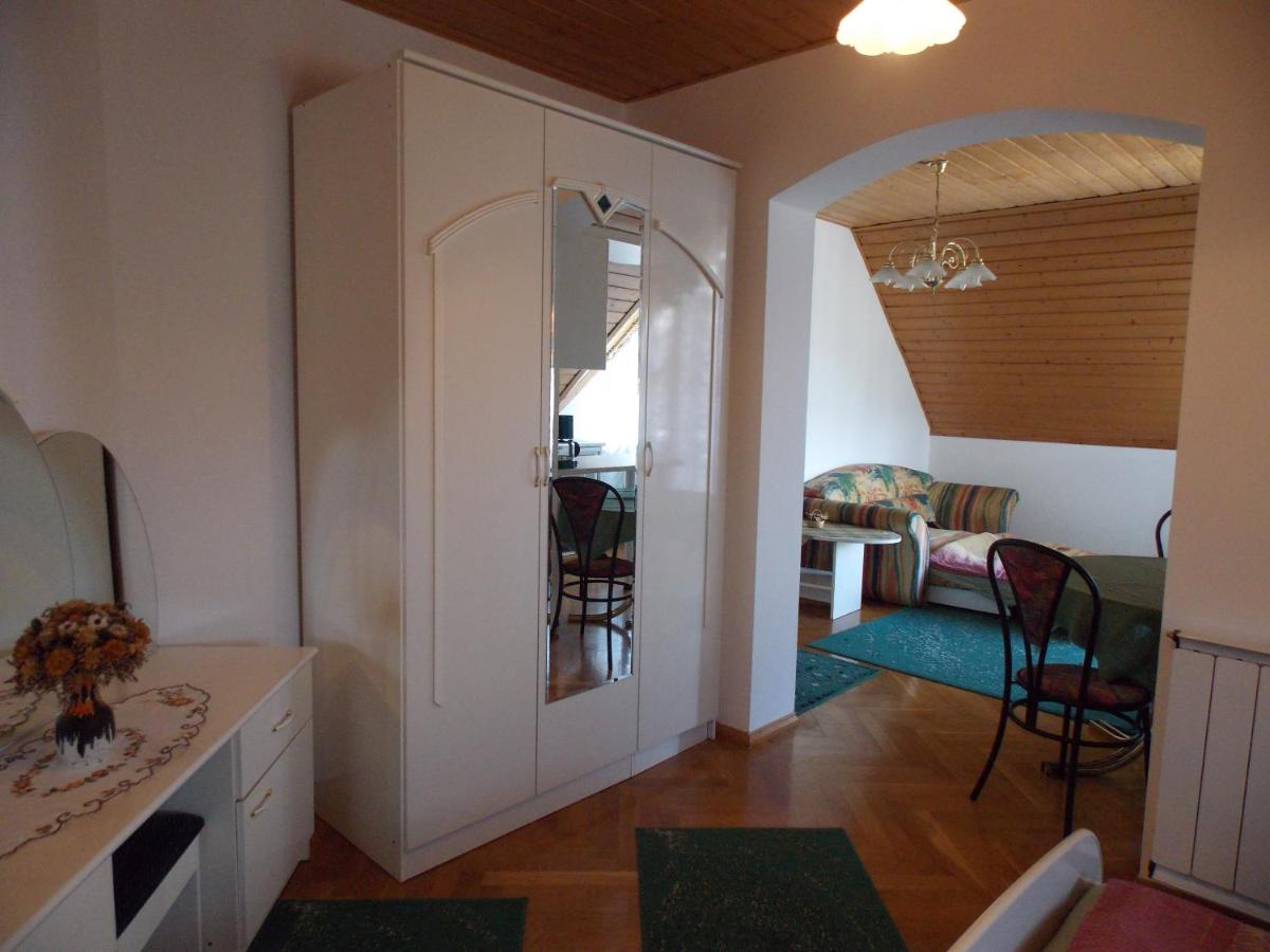 Erika Apartmanház - Housity