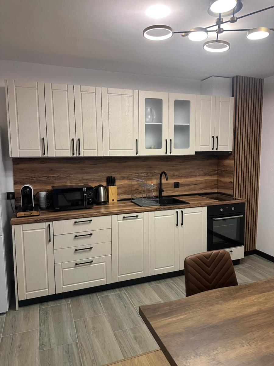 MonarX Suites - Hizvo