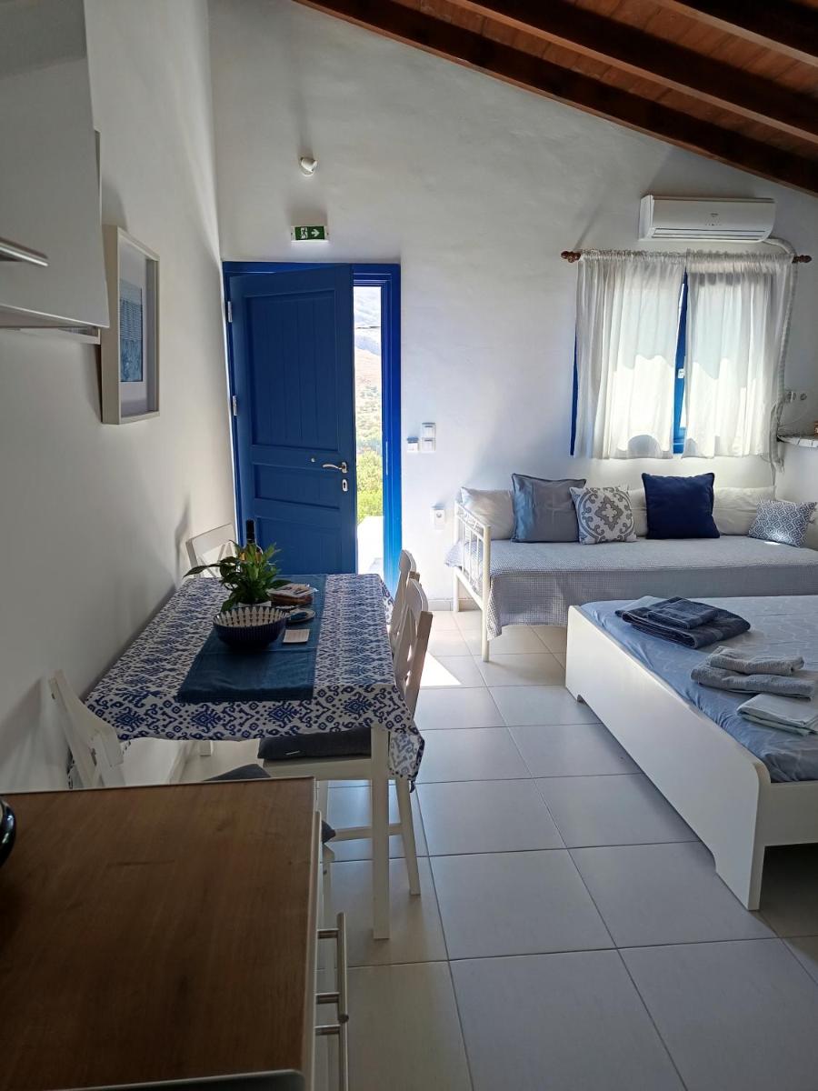 IVISKOS House, Megalo Horio village, Tilos Island - Housity