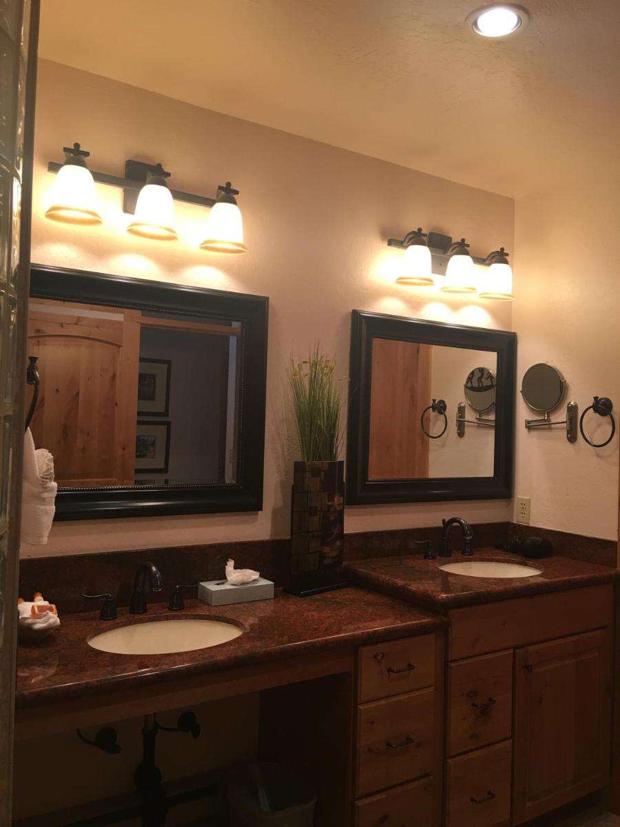 Junipine Resort - Housity