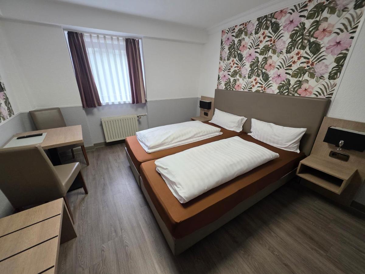 Hotel Montag - Housity