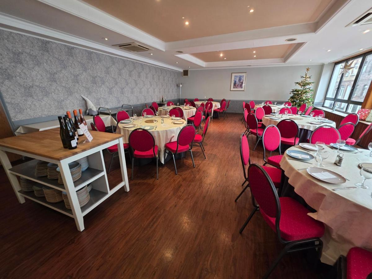Hotel Montag - Housity