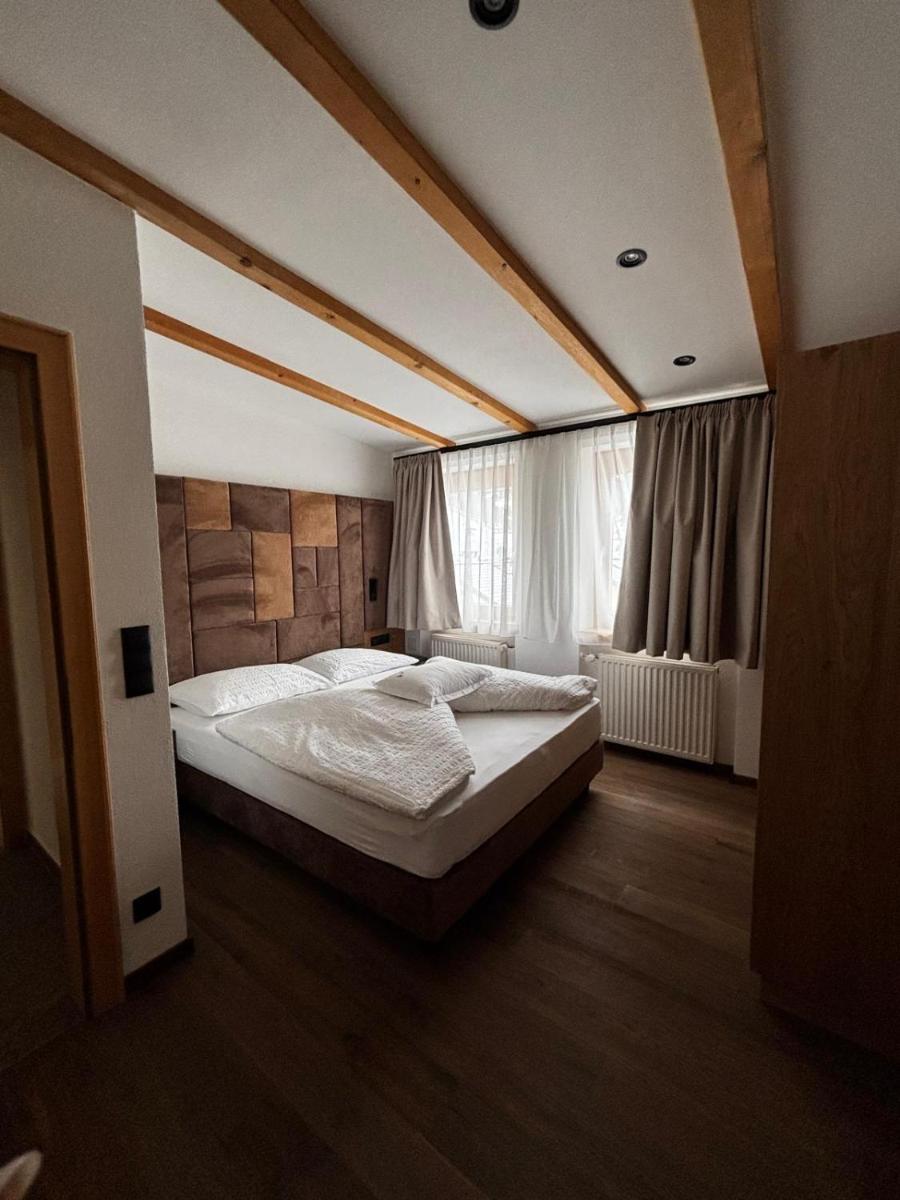Hotel Laerchenhain - Housity