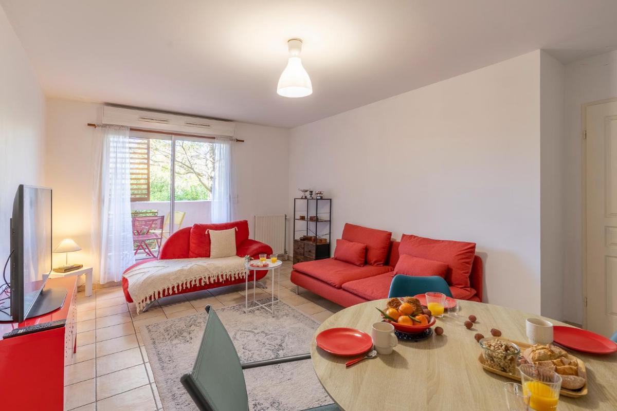 Le Nomade, Parc Montcalm et stationnement privé - Hizvo