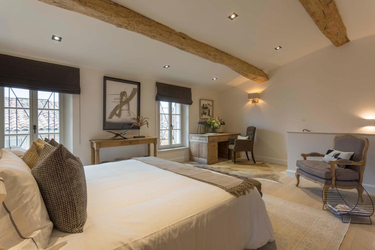 Mougins Luxury Retreats - Housity