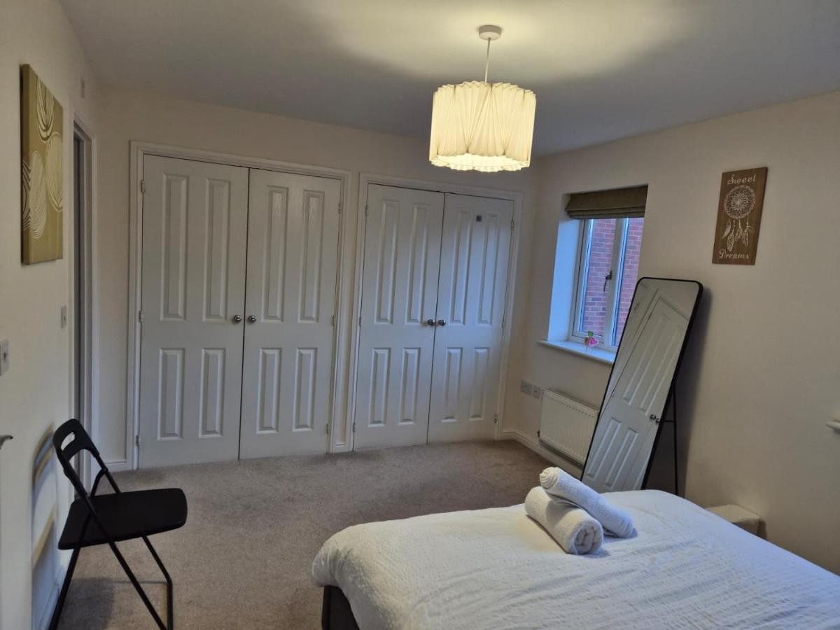 Beautiful Home in Wolverhampton! - Housity