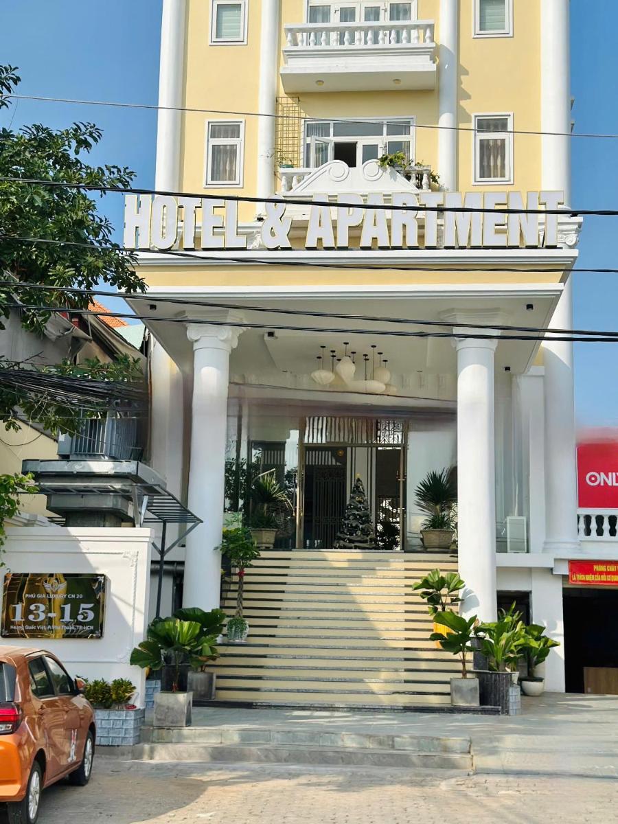 Phu Gia Hotel 13-15 Hoàng Quốc Việt - Housity