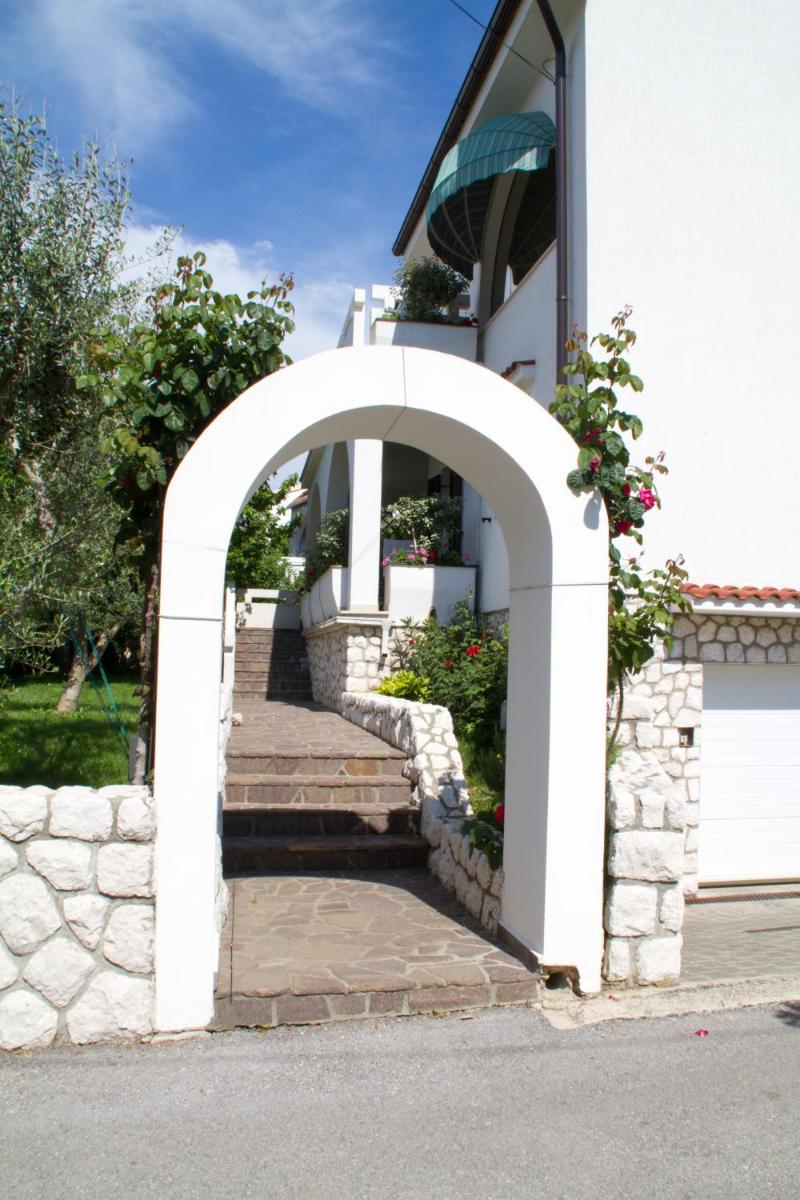 Apartments Zlatko and Mira Dorcic - Housity