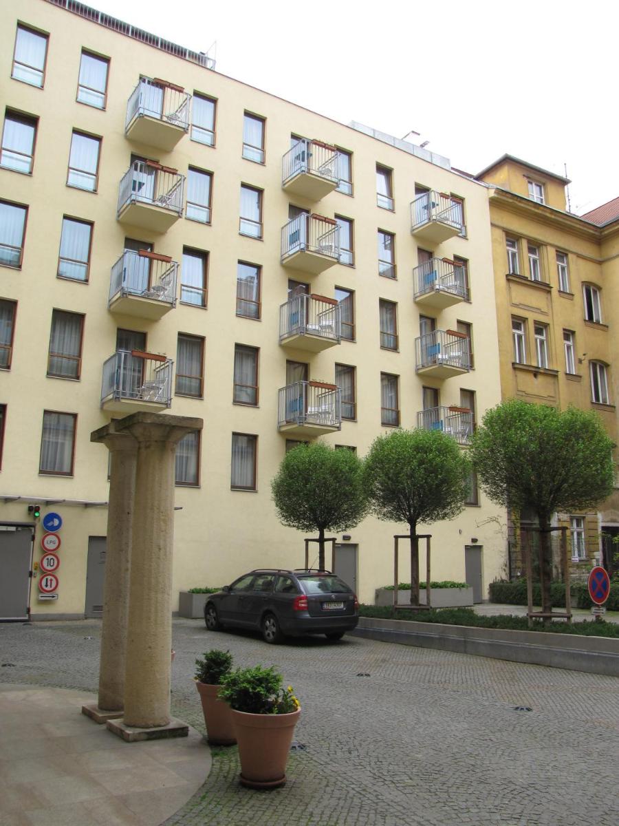 Aparthotel Austria Suites - Housity