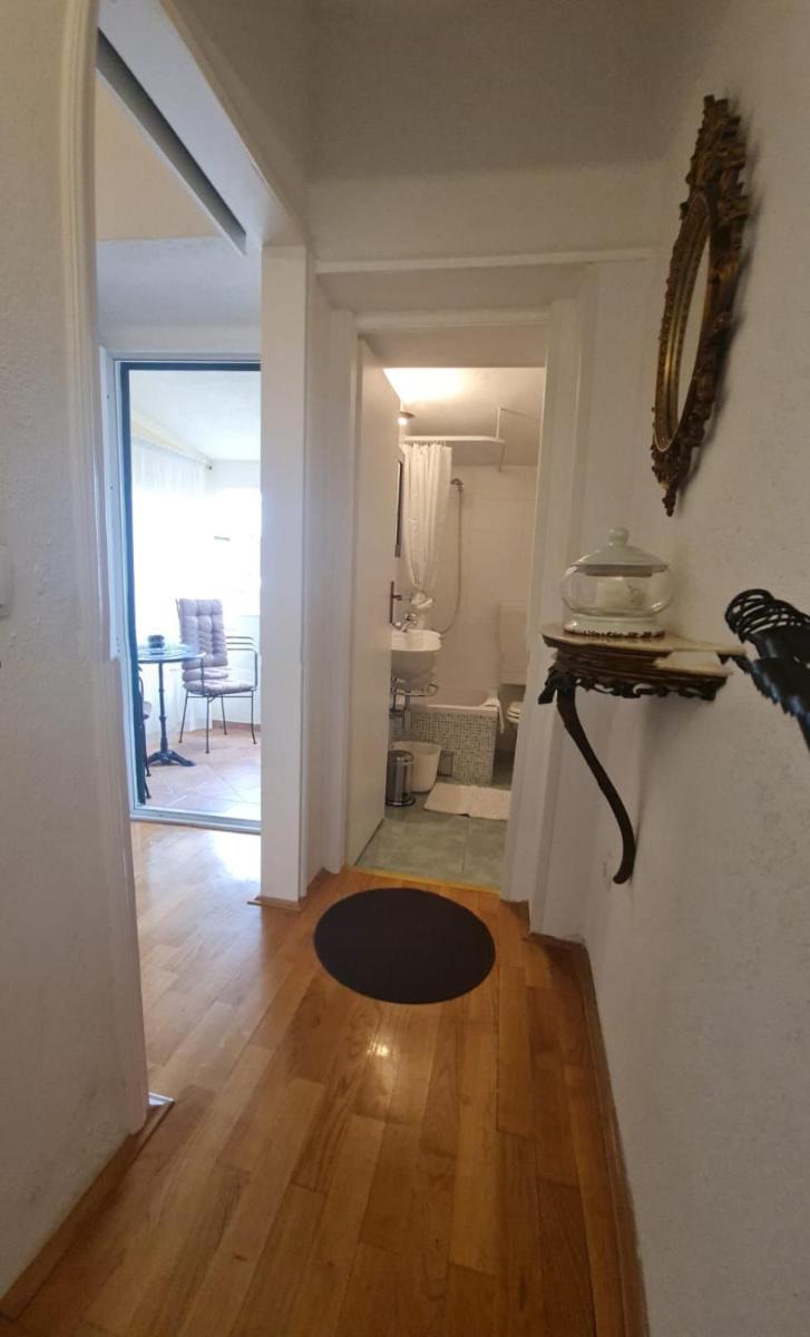 Holiday Home Little Heaven - Housity