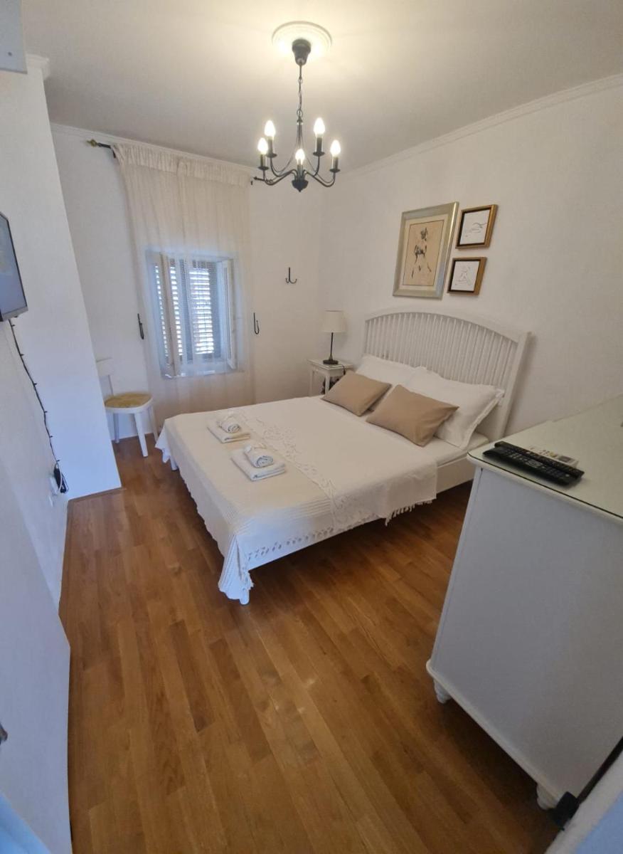 Holiday Home Little Heaven - Housity
