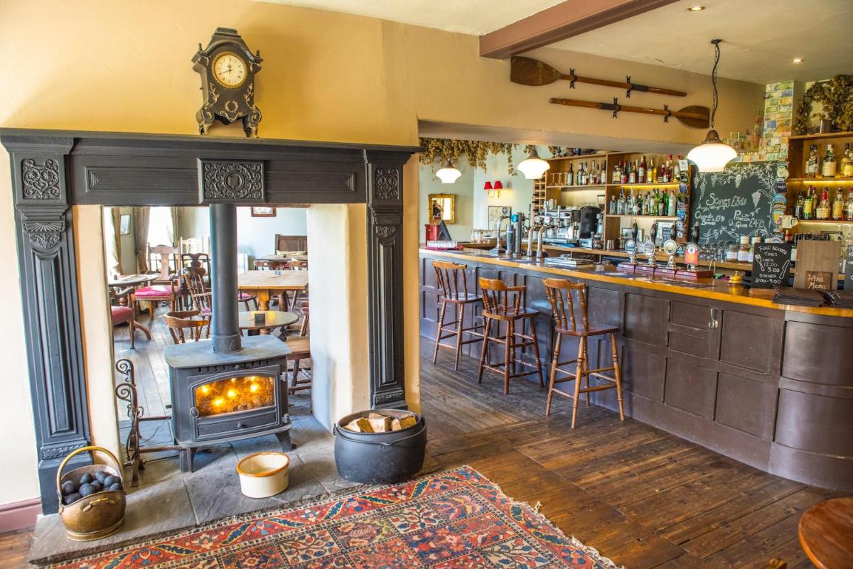 The Cuckoo Brow Inn - Housity