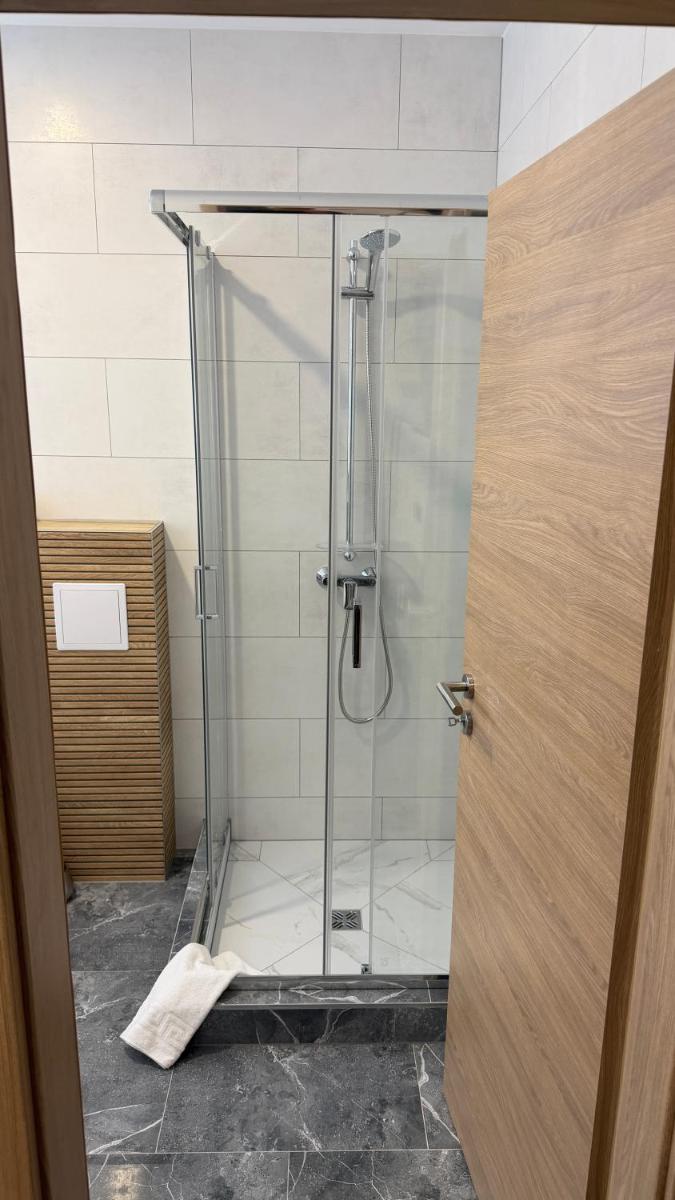 Hotel Rosengarten - Housity