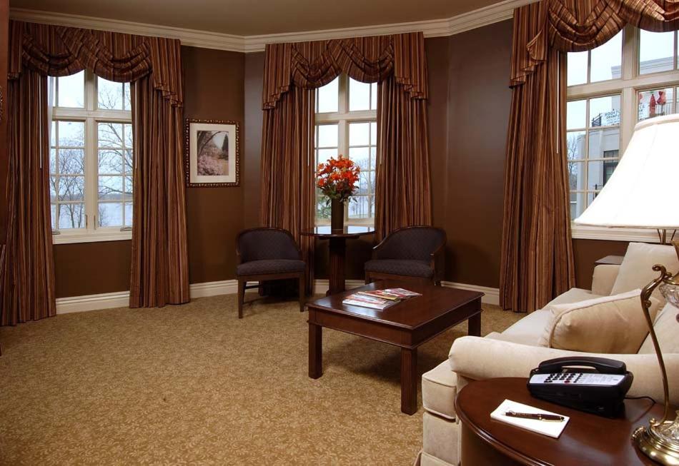 River Inn of Harbor Town - Housity