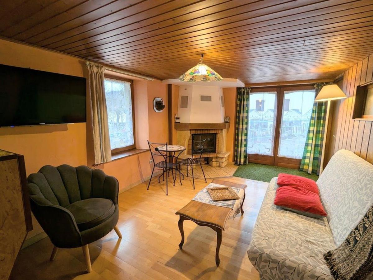 Appartement cosy au cœur de Vagney, proche commerces et sentiers, terrasse et cheminée, à 15km Gérardmer - FR-1-589-304 - Housity