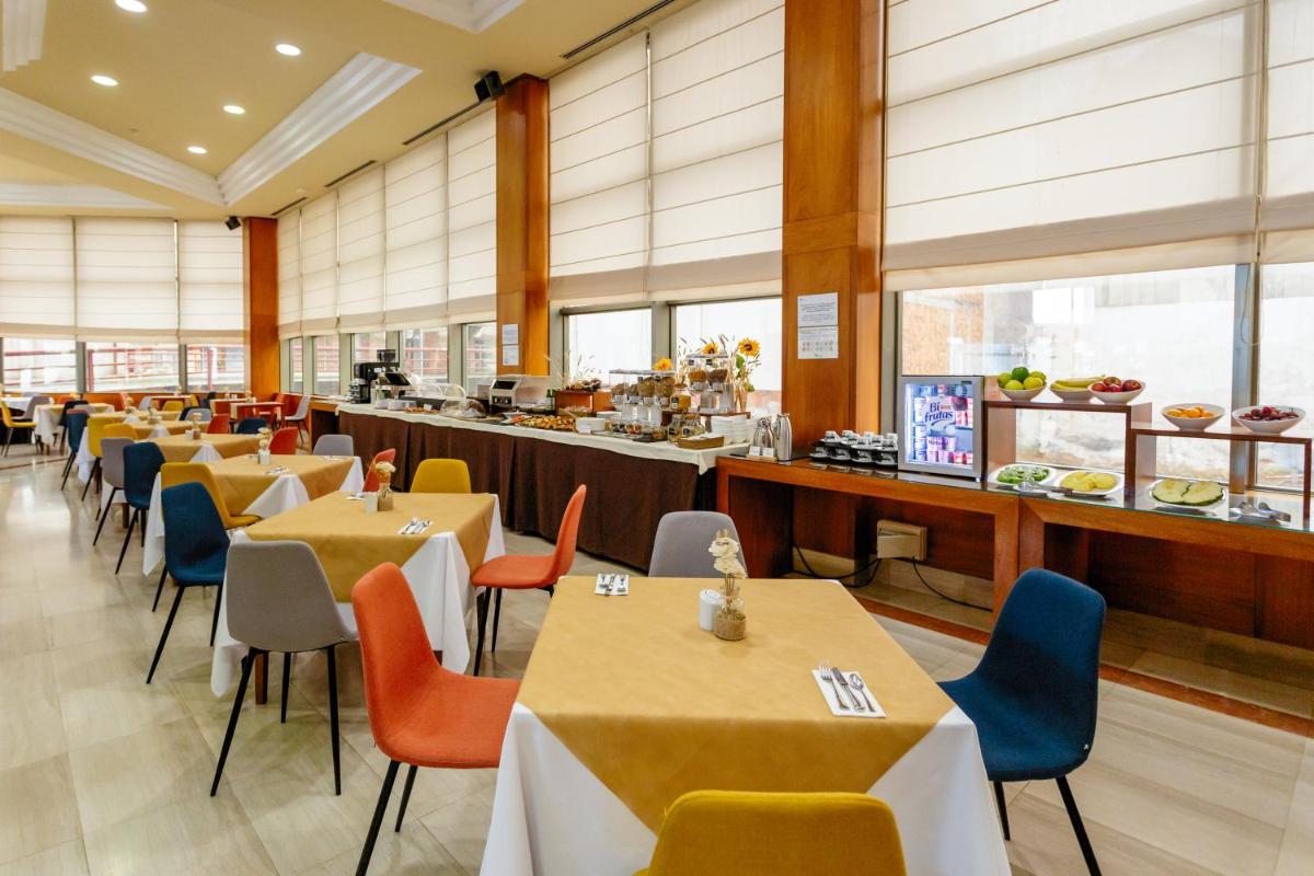 Gran Hotel de Ferrol - Housity