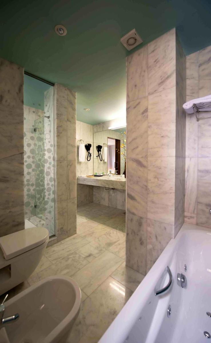 Un baño de Executive Sport