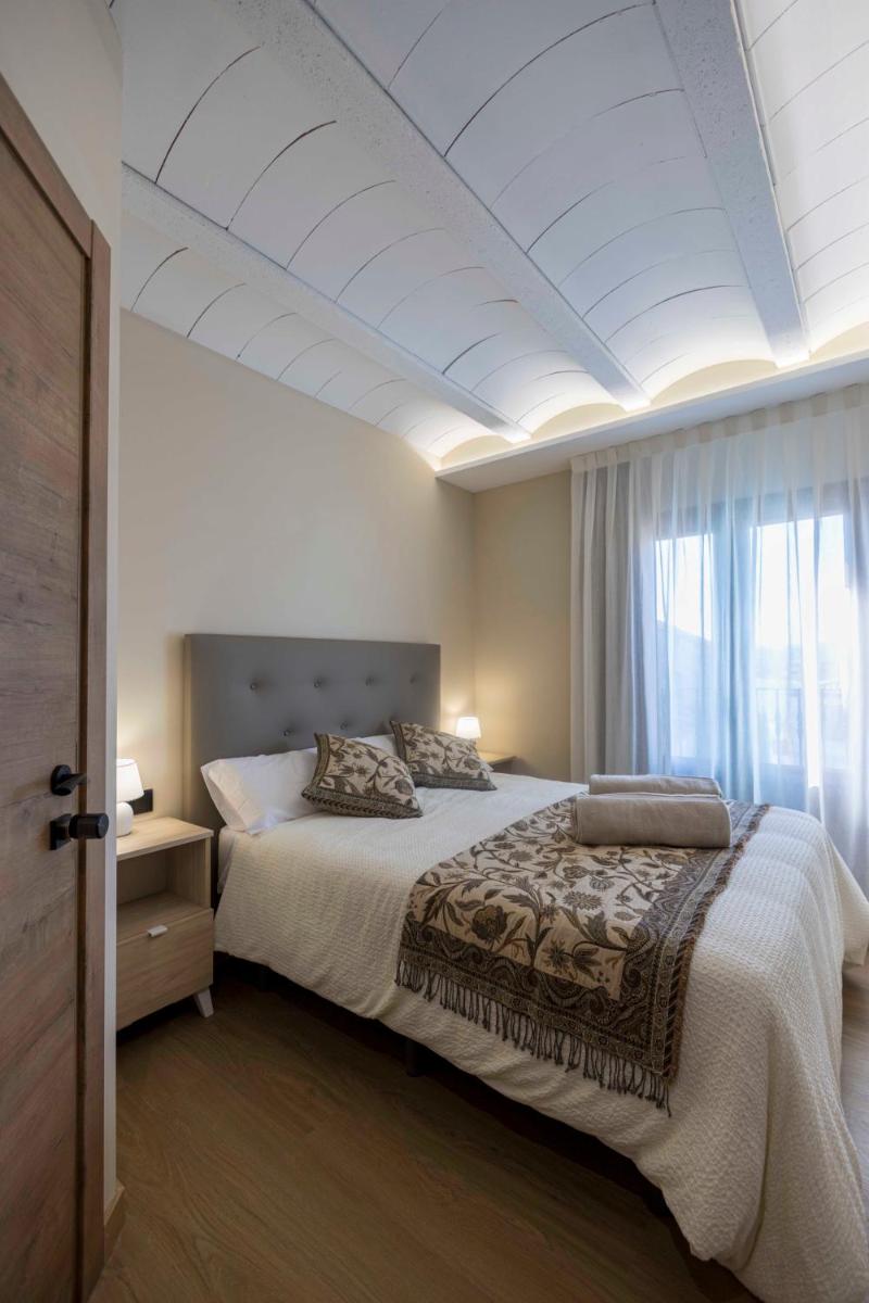 Portal Fosc Suites - Housity