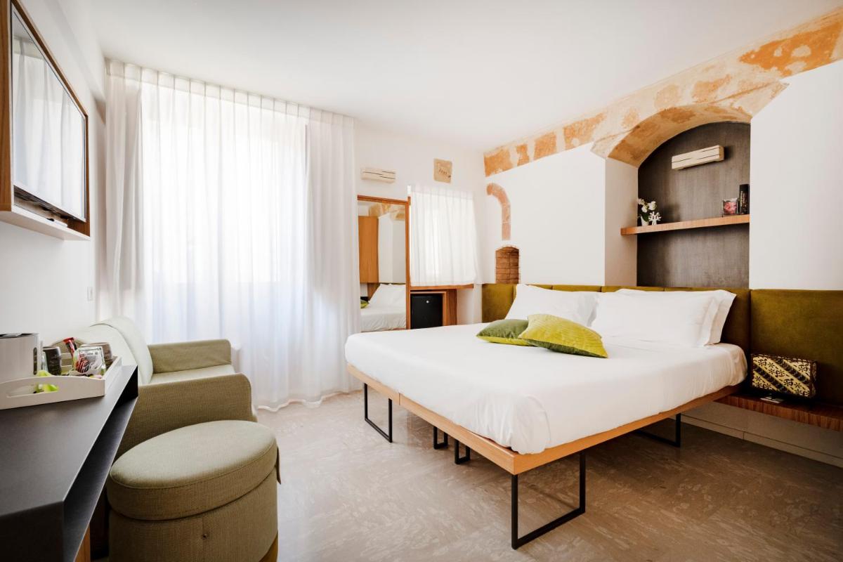 Casa Festa Rooms - Affaccio sul Canyon a due passi dai Sassi - Housity
