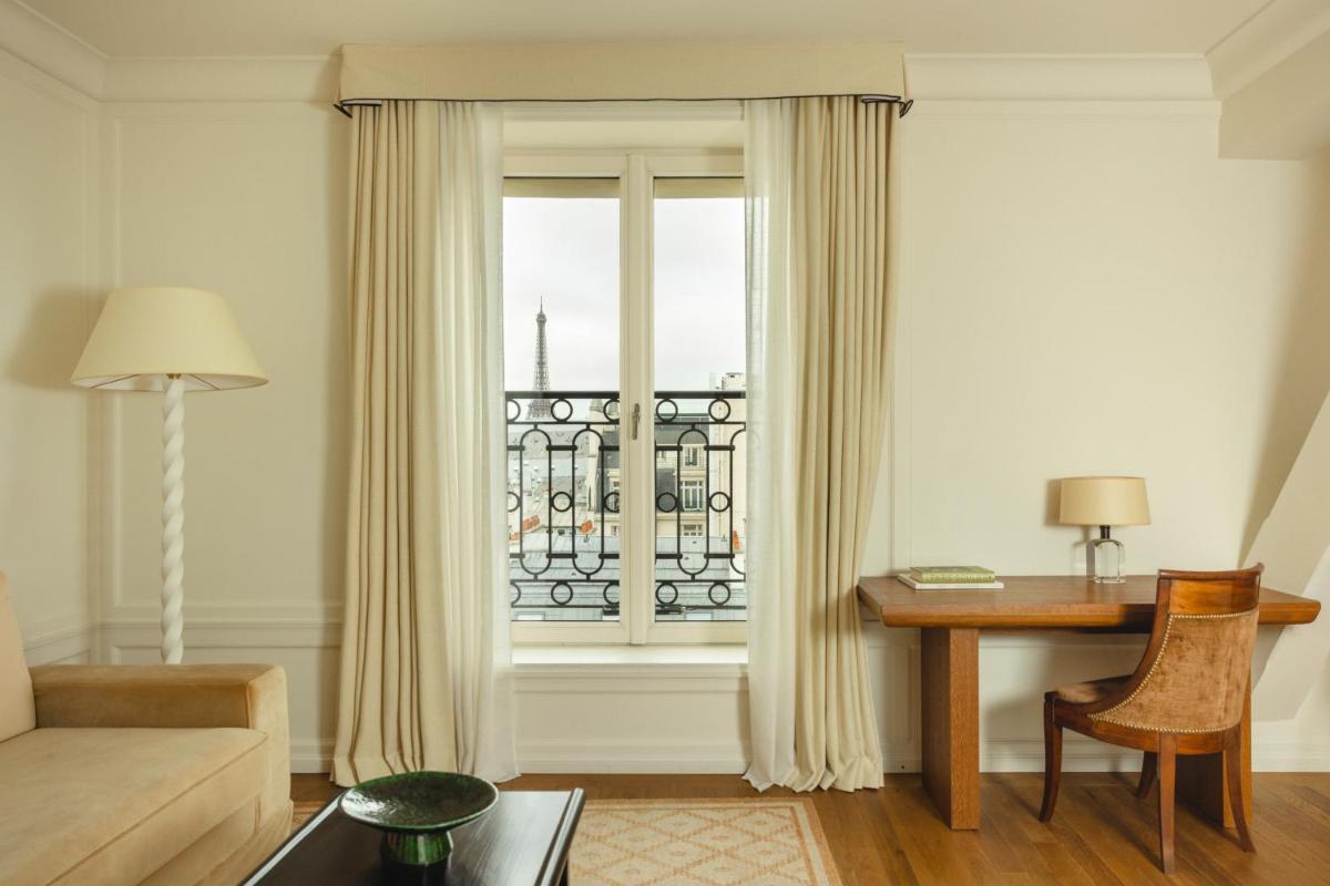 Coin salon dans l'établissement Hôtel Balzac Paris & Spa Ikoï