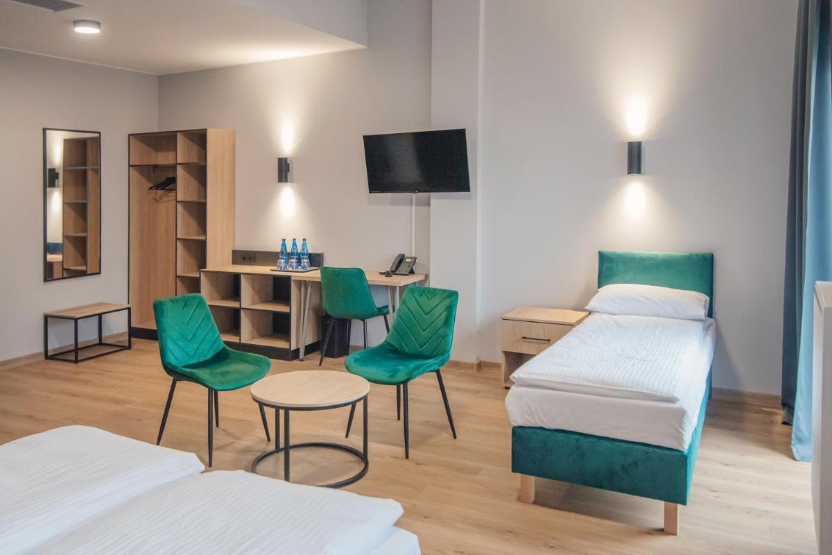 Centrum Szkoleniowo - Rekreacyjne \'5 poziom\' - Housity