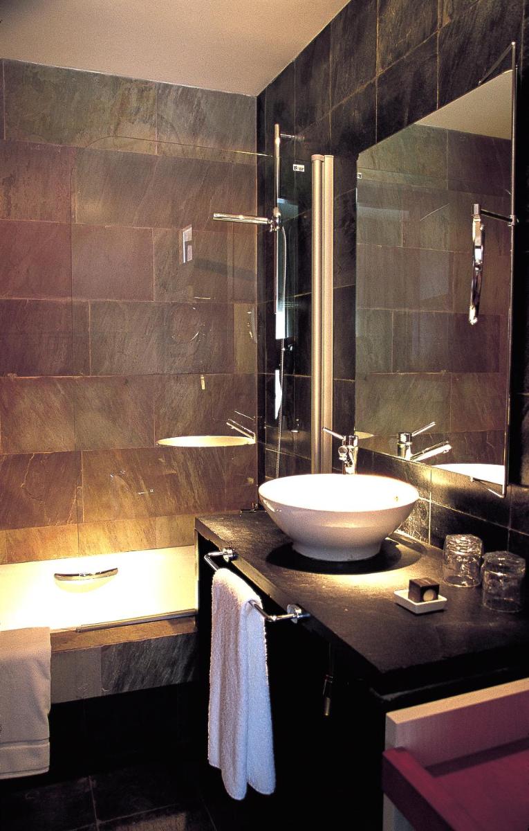 Un baño de Hotel Boutique Mas Passamaner