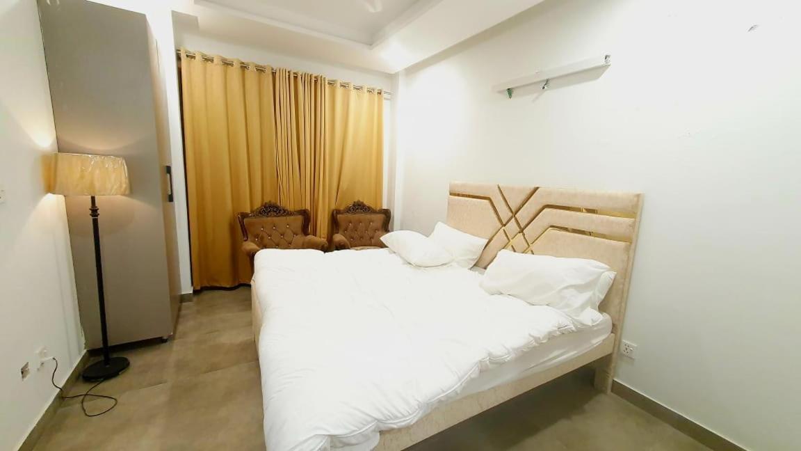 2 Bed Furnished Apartment Bahria Town Phase 8 - Housity