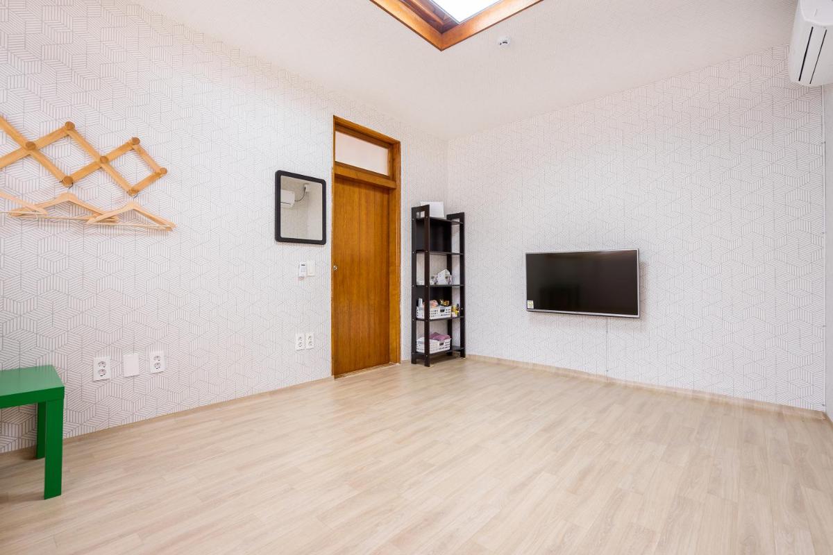 Yours Guesthouse in Tongyeong - Housity