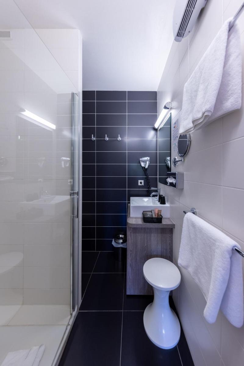 Salle de bains dans l'établissement Hôtel & Spa Le Madeloc - Collioure Centre