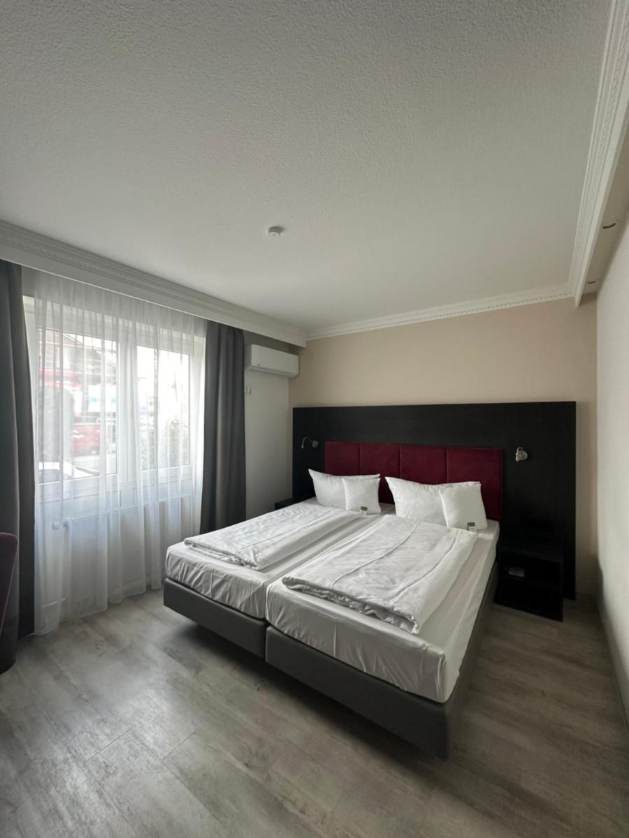 Astralis Hotel Domizil - Housity