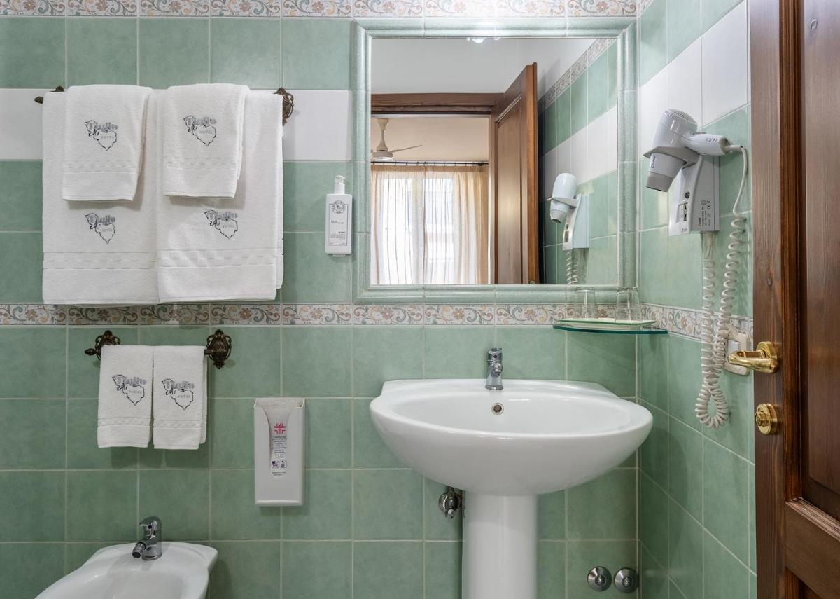 Hotel Il Tiglio - Housity