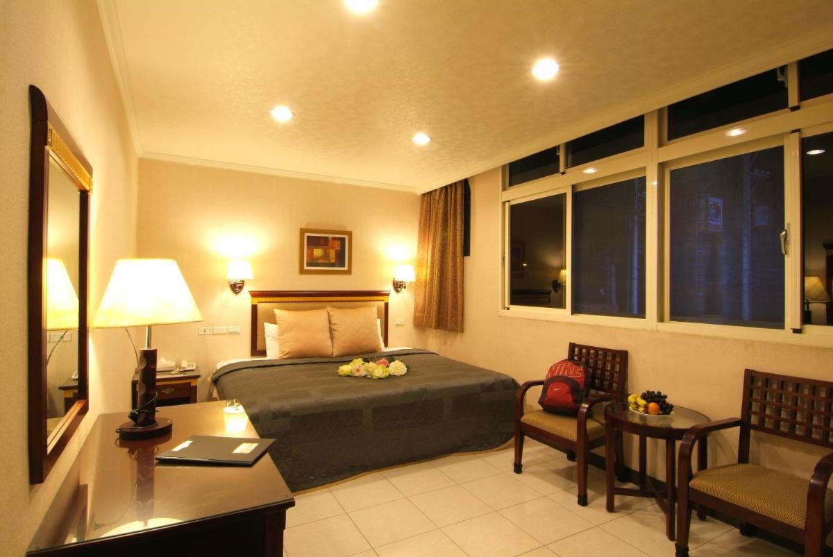 Puti Commercial Hotel - Housity