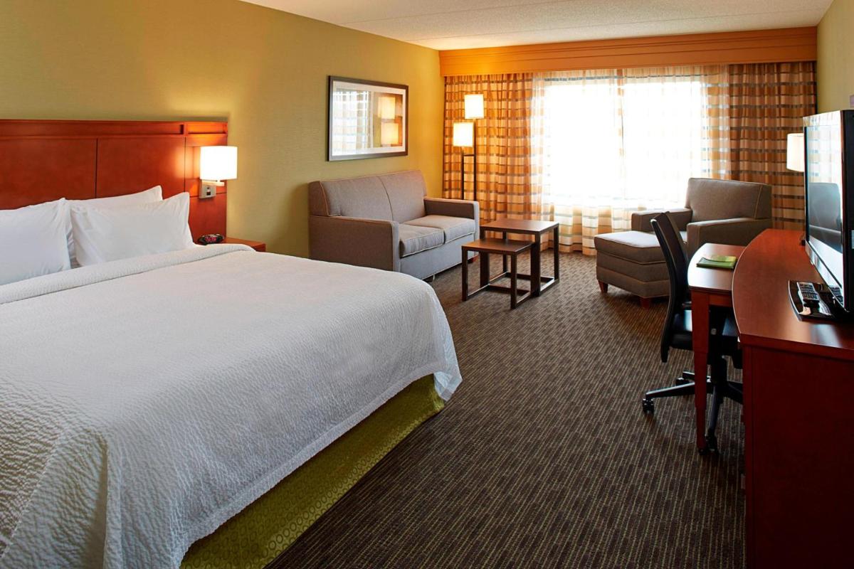 Courtyard by Marriott Ithaca Airport/University - Housity
