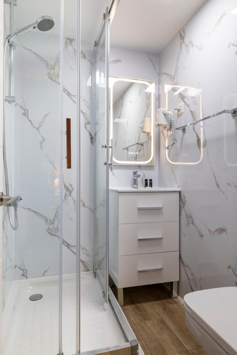 H-A San Mateo Suites - Housity