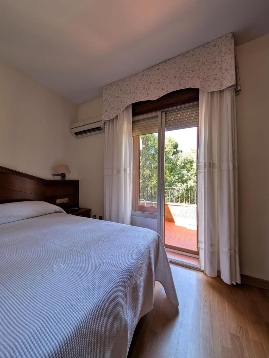 Hotel Anabel Baza - Housity