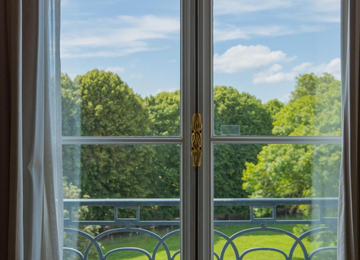 Jardin de l'établissement Waldorf Astoria Versailles - Trianon Palace