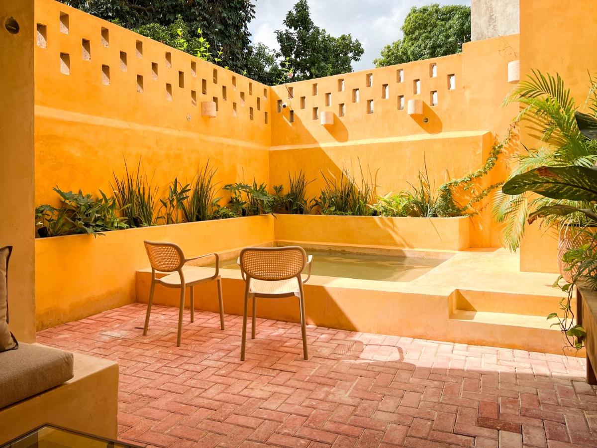 Kuka y Letras - Housity