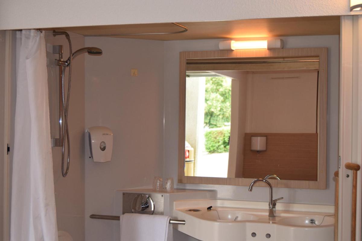 Premiere Classe Creil - Villers Saint Paul - Housity