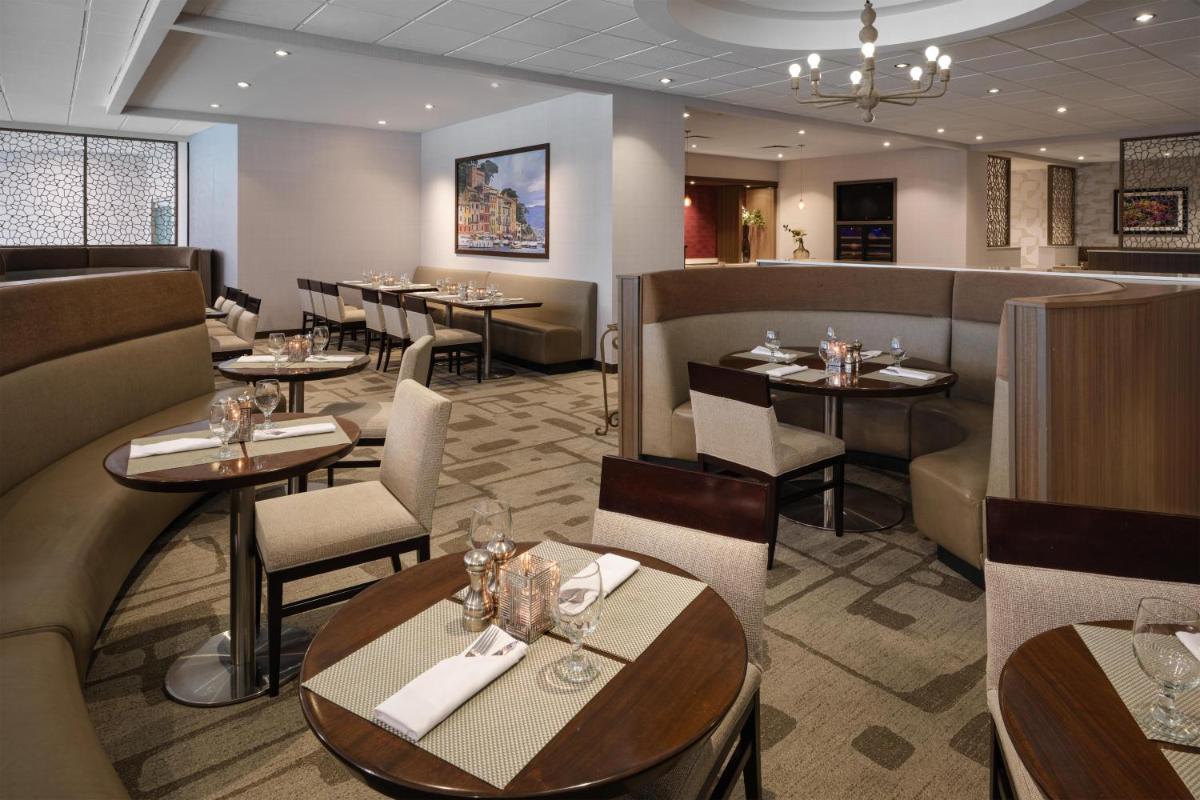 Hilton Washington DC/Rockville Hotel & Executive Meeting Center - Housity