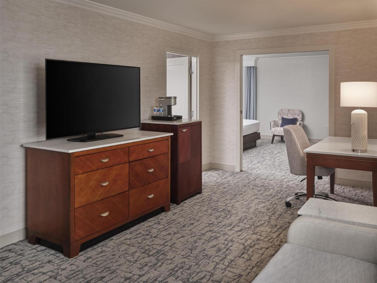 Hilton Washington DC/Rockville Hotel & Executive Meeting Center - Housity