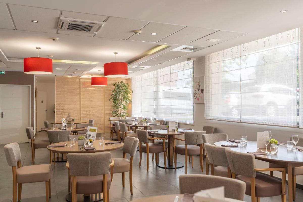 Quality Aparthotel Lyon L'Isle-d Abeau - Housity